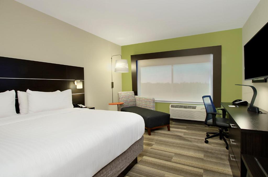 Holiday Inn Express & Suites - Brookshire - Katy Freeway an IHG Hotel - image 5