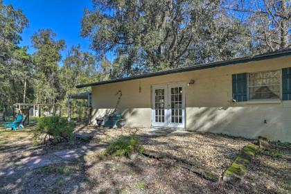 Pet-Friendly Brooksville Cottage with Fire Pit! - image 13