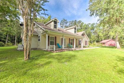 Brooksville Home with Lanai 15 Min to Dtwn! - image 2