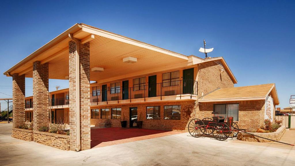 Best Western Caprock Inn - main image