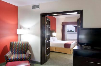 Holiday Inn Express Hotel and Suites Brownsville an IHG Hotel - image 15