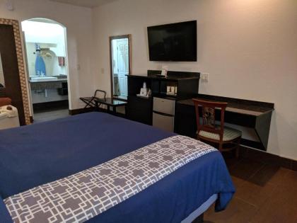 Americas Best Value Inn - Brownsville - image 2