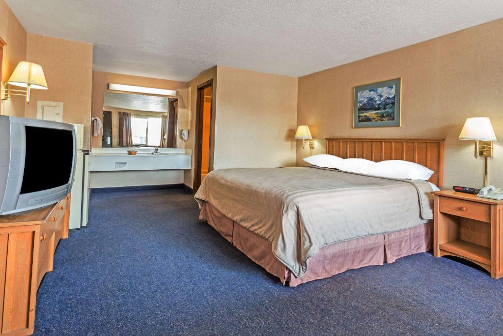 Travelodge by Wyndham Pioneer Villa - image 4