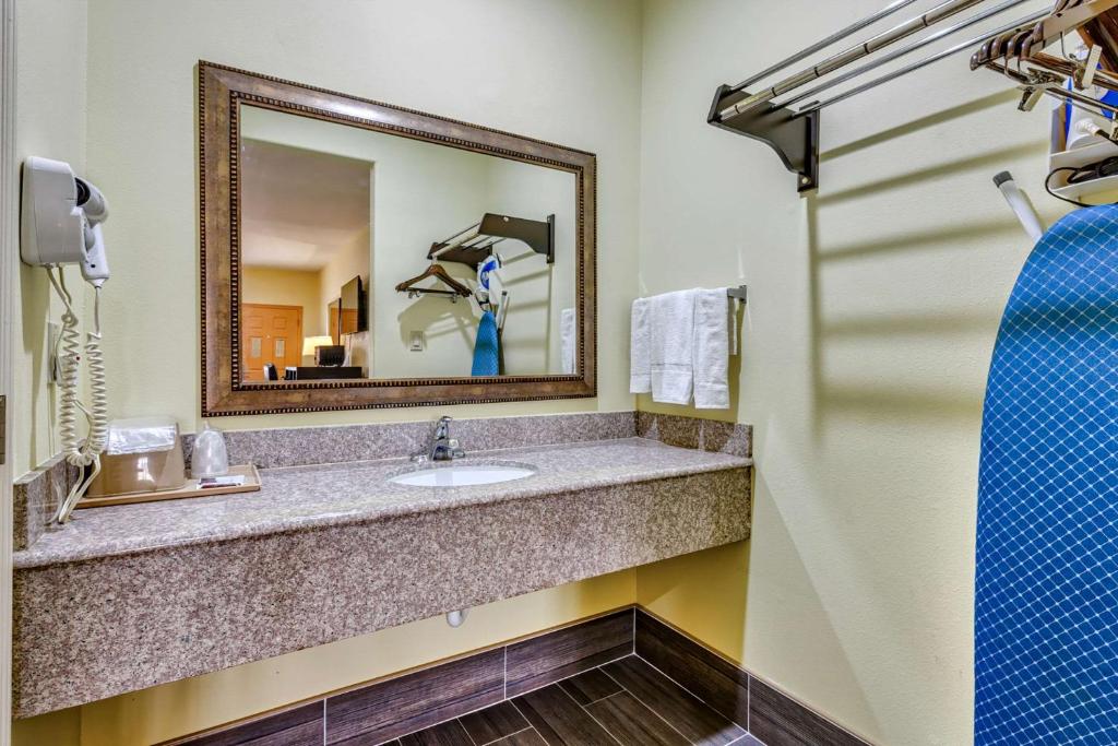 Quality Inn - Brownsville - image 7