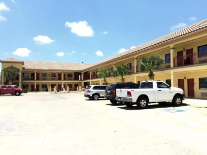 Boca Chica Inn and Suites - image 8