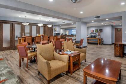 Hampton Inn Brownwood - image 10