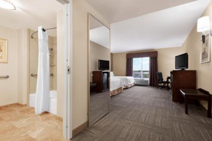 Hampton Inn & Suites Brunswick - image 13