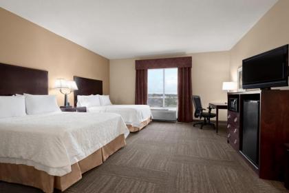 Hampton Inn & Suites Brunswick - image 3