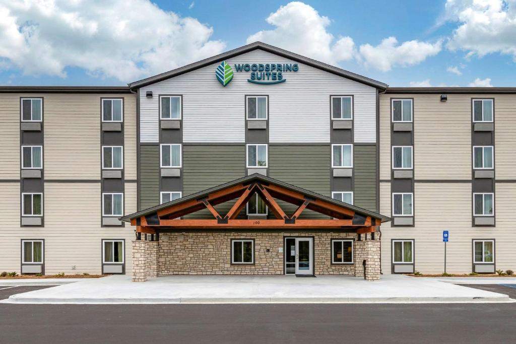 WoodSpring Suites Brunswick - main image