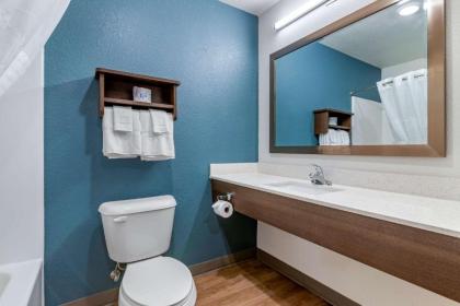 WoodSpring Suites Brunswick - image 11