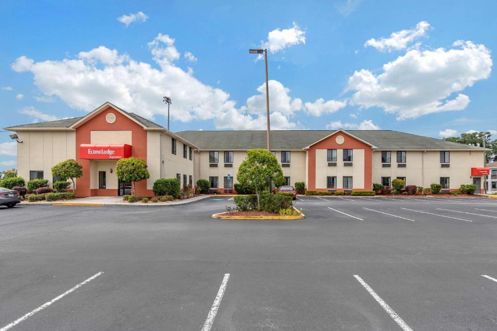 Econo Lodge Brunswick - main image