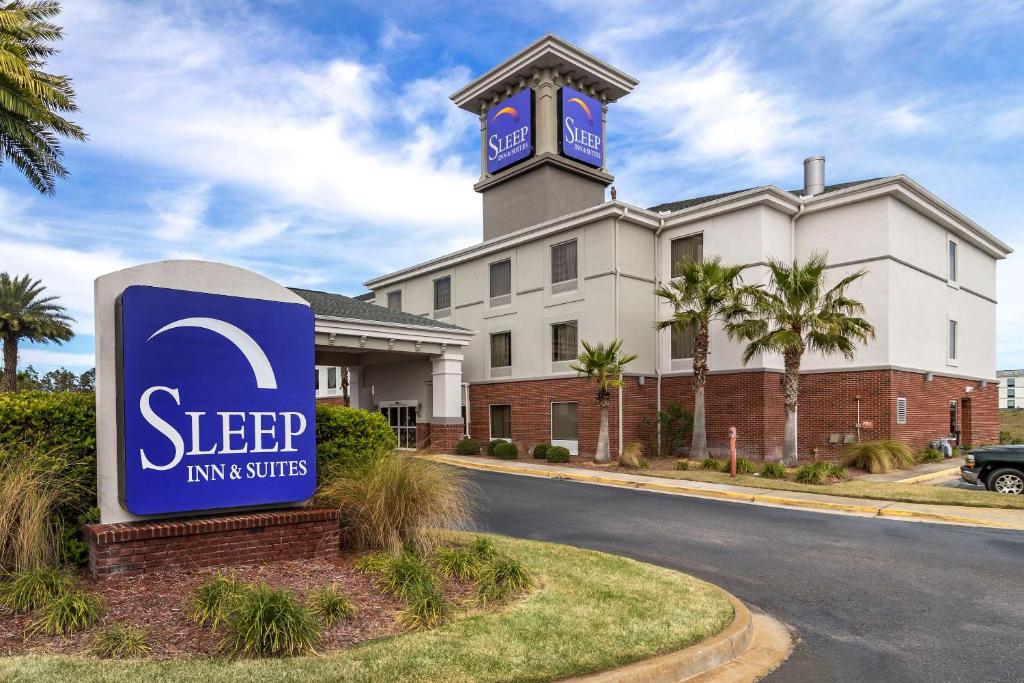 Sleep Inn & Suites Brunswick - main image