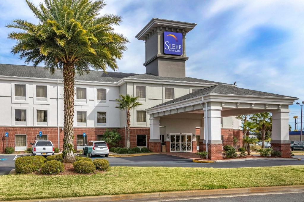 Sleep Inn & Suites Brunswick - image 3