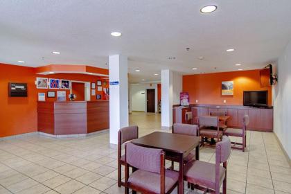 Americas Best Value Inn & Suites Brunswick - image 4