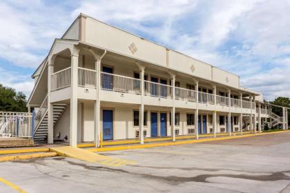 Motel 6-Bryan TX - College Station - image 15