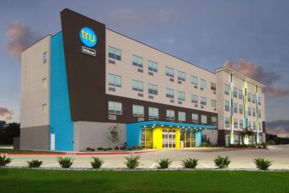 Tru by Hilton Bryan College Station - image 1