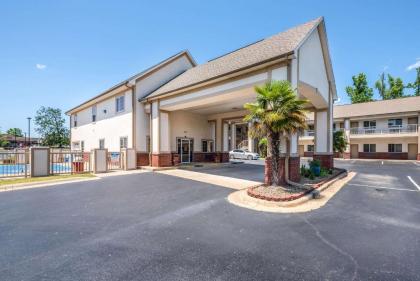 Econo Lodge Inn & Suites Bryant