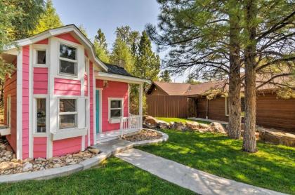 Luxe Bryce Canyon Home with Fireplace Patio and Grill - image 2