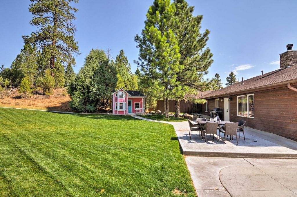 Luxe Bryce Canyon Home with Fireplace Patio and Grill - image 5