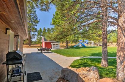 Luxe Bryce Canyon Home with Fireplace Patio and Grill - image 8