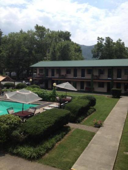 Ridge Top Motel - Bryson City - image 2