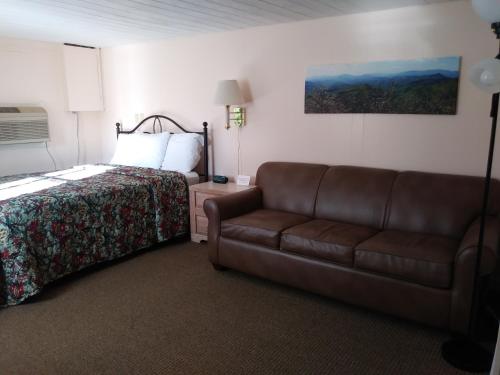 Riverbend Lodging - image 2