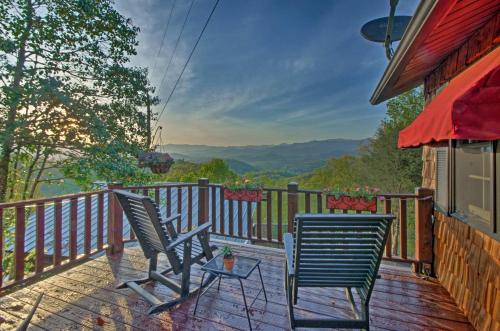 Quaint Bryson City Cottage with Smoky Mountain Views! - main image