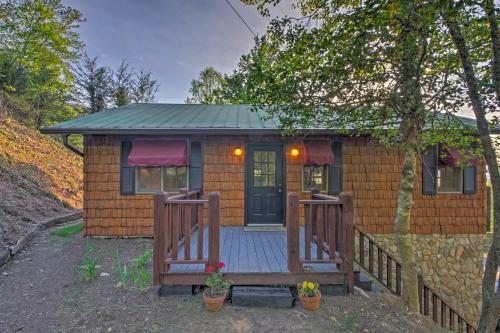 Quaint Bryson City Cottage with Smoky Mountain Views! - image 5