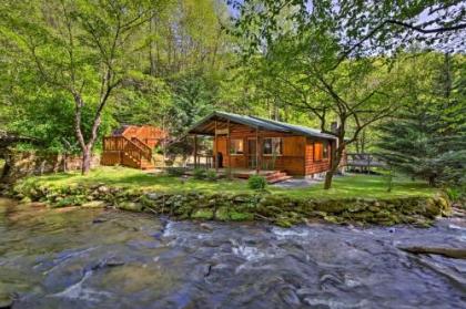 Bryson City Cabin with Fire Pit on Coopers Creek