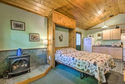 Secluded Nantahala Gone Hunting Cabin with Hot Tub! - image 2