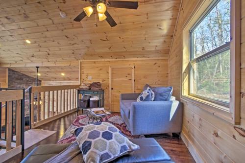 Scenic Cabin with Hot Tub - 15 Mins to Bryson City! - image 3