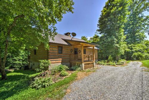 Cozy Cabin on 2 Acres Book Now for Polar Express! - image 3