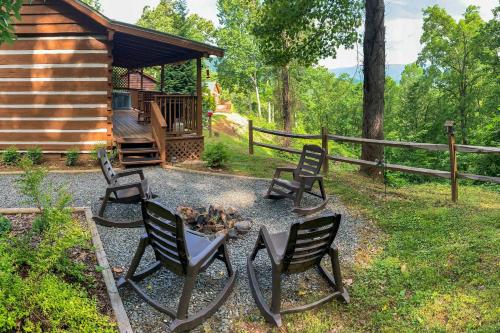 Karolina Cabin Hot Tub and Amazing Smoky Mtn Views! - main image