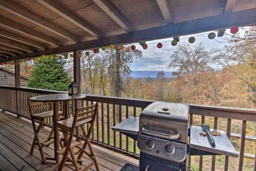 Karolina Cabin Hot Tub and Amazing Smoky Mtn Views! - image 2