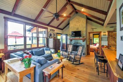 Buffalo Trace Cabin with Panoramic Smoky Mtn Views - image 11