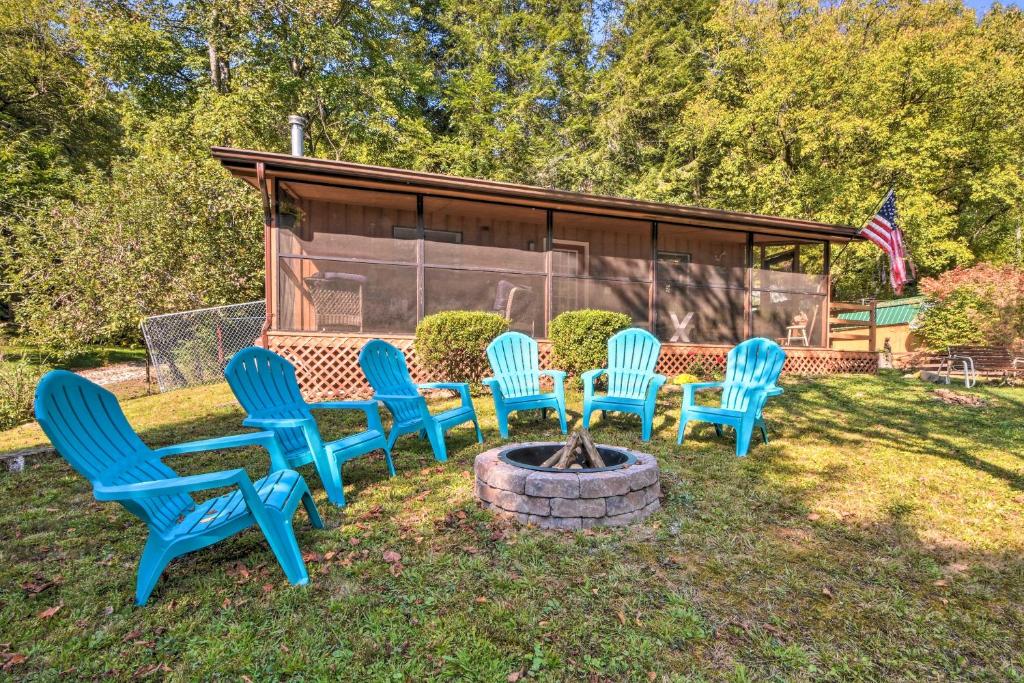 Bryson City Home with Deck about 1 Mi to Fontana Lake - main image