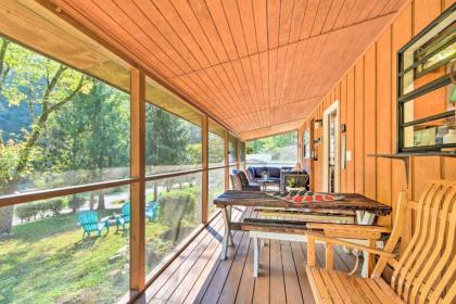 Bryson City Home with Deck about 1 Mi to Fontana Lake - image 10