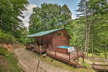 Bryson City Studio with Hot Tub Near Fishing! - image 3