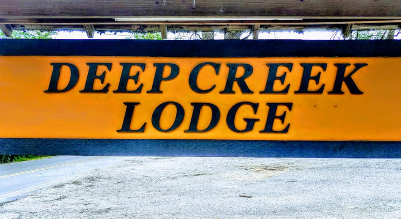 Deep Creek Lodge  - image 4