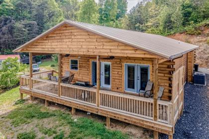 Hilltop Cabin - image 18