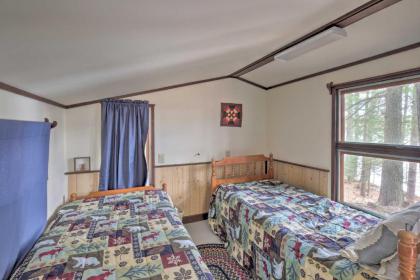 Lakefront Hartford Cabin with Canoe and Boat Ramp - image 12