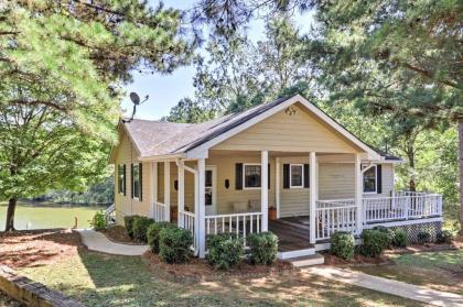 Lakefront Buckhead Cottage with Hot Tub and Game Room!