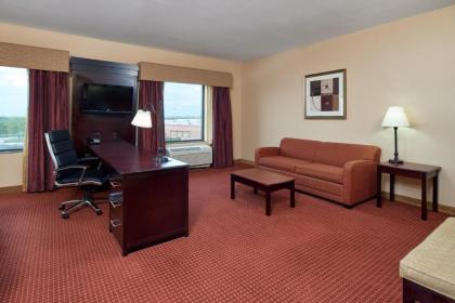 Hampton Inn & Suites Austin South Buda - image 17