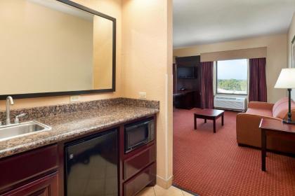 Hampton Inn & Suites Austin South Buda - image 19