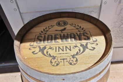 Sideways Inn - image 2