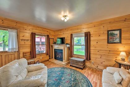 Wintersong Buena Vista Cabin with Deck Close to DT! - image 10