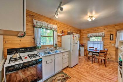 Wintersong Buena Vista Cabin with Deck Close to DT! - image 6