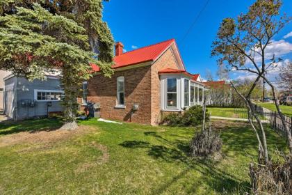 Chic Downtown Home with Grill Steps to Main Street! - image 11