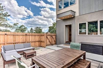 Modern Buena Vista Home with Luxe Interior and Views! - image 3