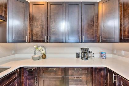 Luxe Downtown Buena Vista Condo - Walk to Main St! - image 10